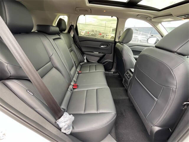 2025 Nissan Rogue SL