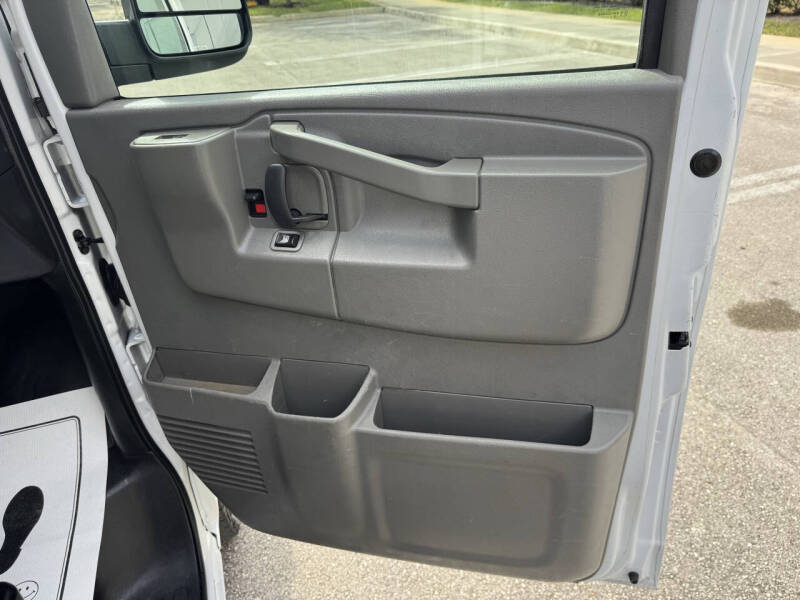 2017 Chevrolet Express 2500