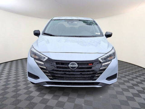 2025 Nissan Versa SR