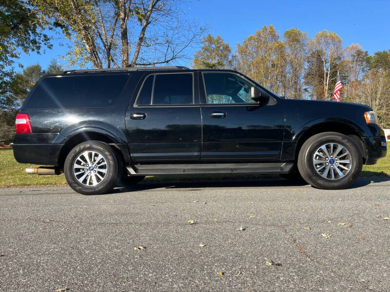 2017 Ford Expedition XLT photo 3