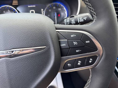 2026 Chrysler Voyager LX