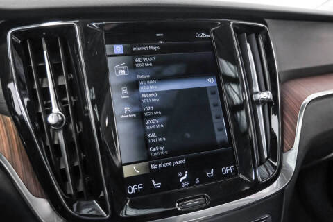 2021 Volvo V60 T5 Momentum