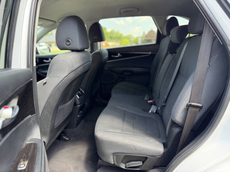 2020 Kia Sorento LX