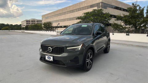 2026 Volvo XC40 B5 Core