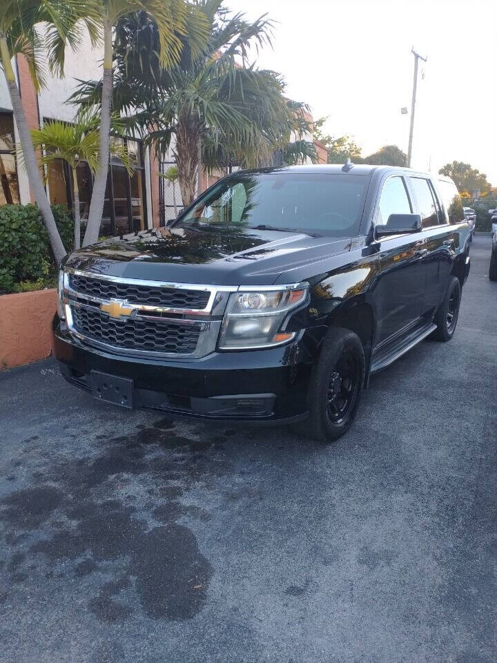 2017 Chevrolet Tahoe  - $15,500