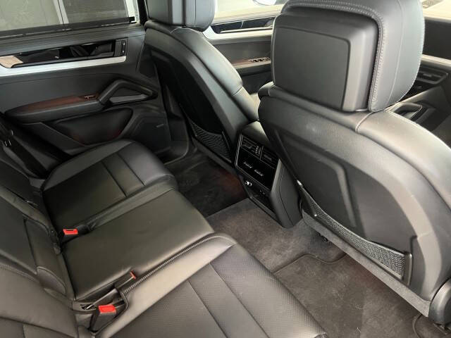 2024 Porsche Cayenne