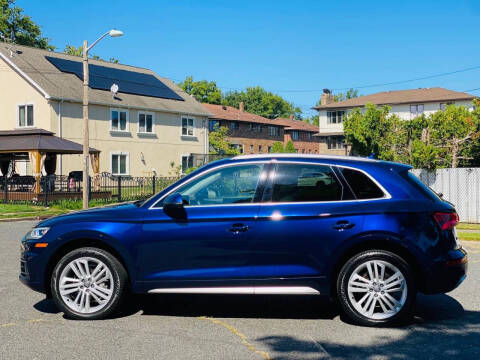 2018 Audi Q5 2.0T quattro Premium Plus