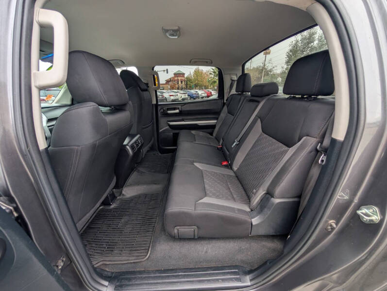 2015 Toyota Tundra SR5