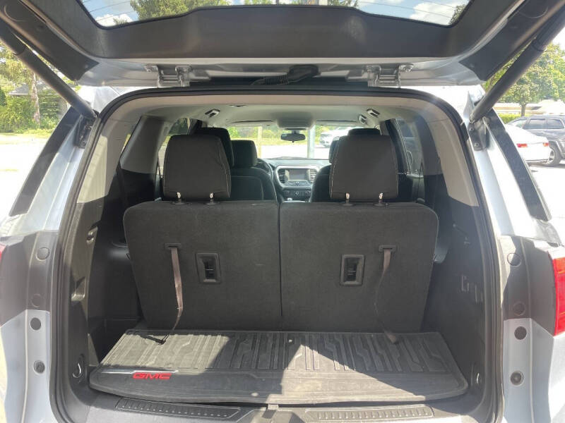 2017 GMC Acadia SLE-2
