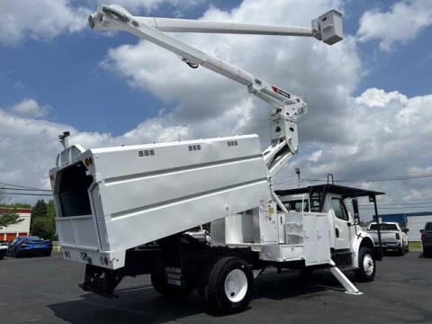 2017 Freightliner M2 106