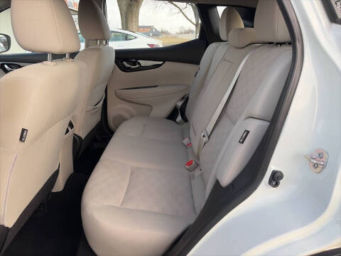 2022 Nissan Rogue Sport SV