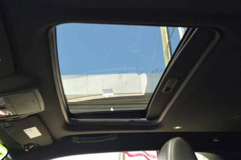 2013 Dodge Challenger SXT