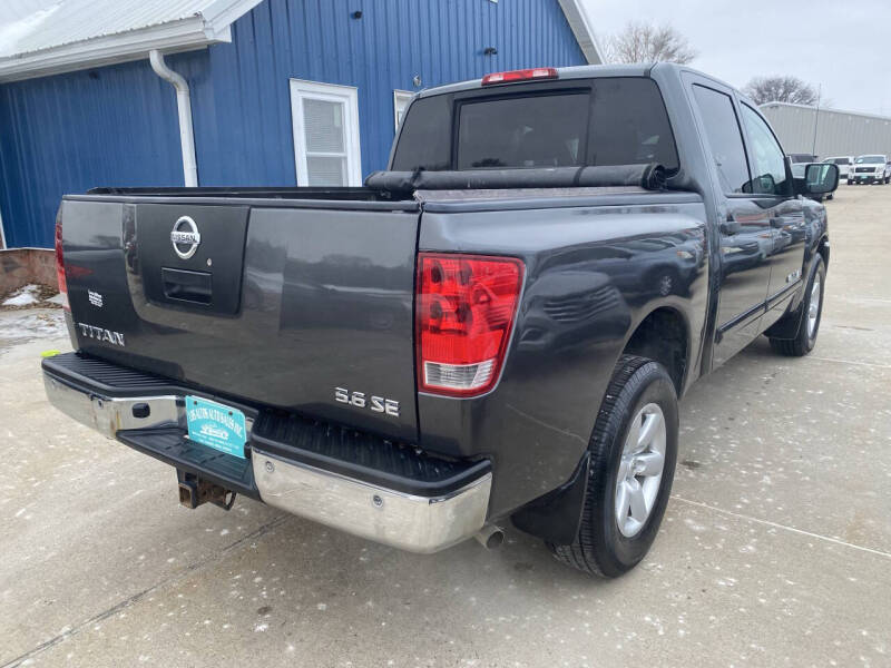 2010 Nissan Titan SE