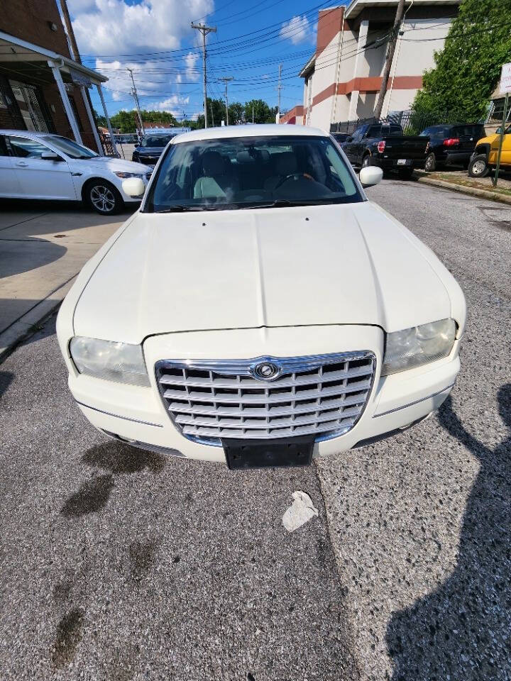 2005 Chrysler 300 for sale at Uptown Diplomat Motor Cars in BALTIMORE, MD