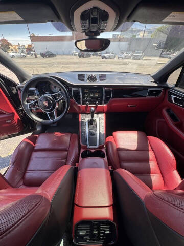 2015 Porsche Macan S