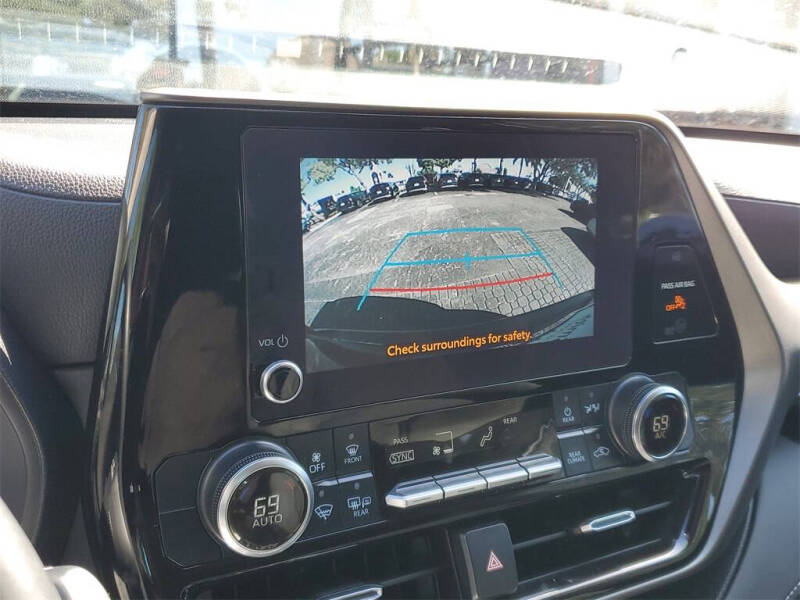 2023 Toyota Highlander Platinum