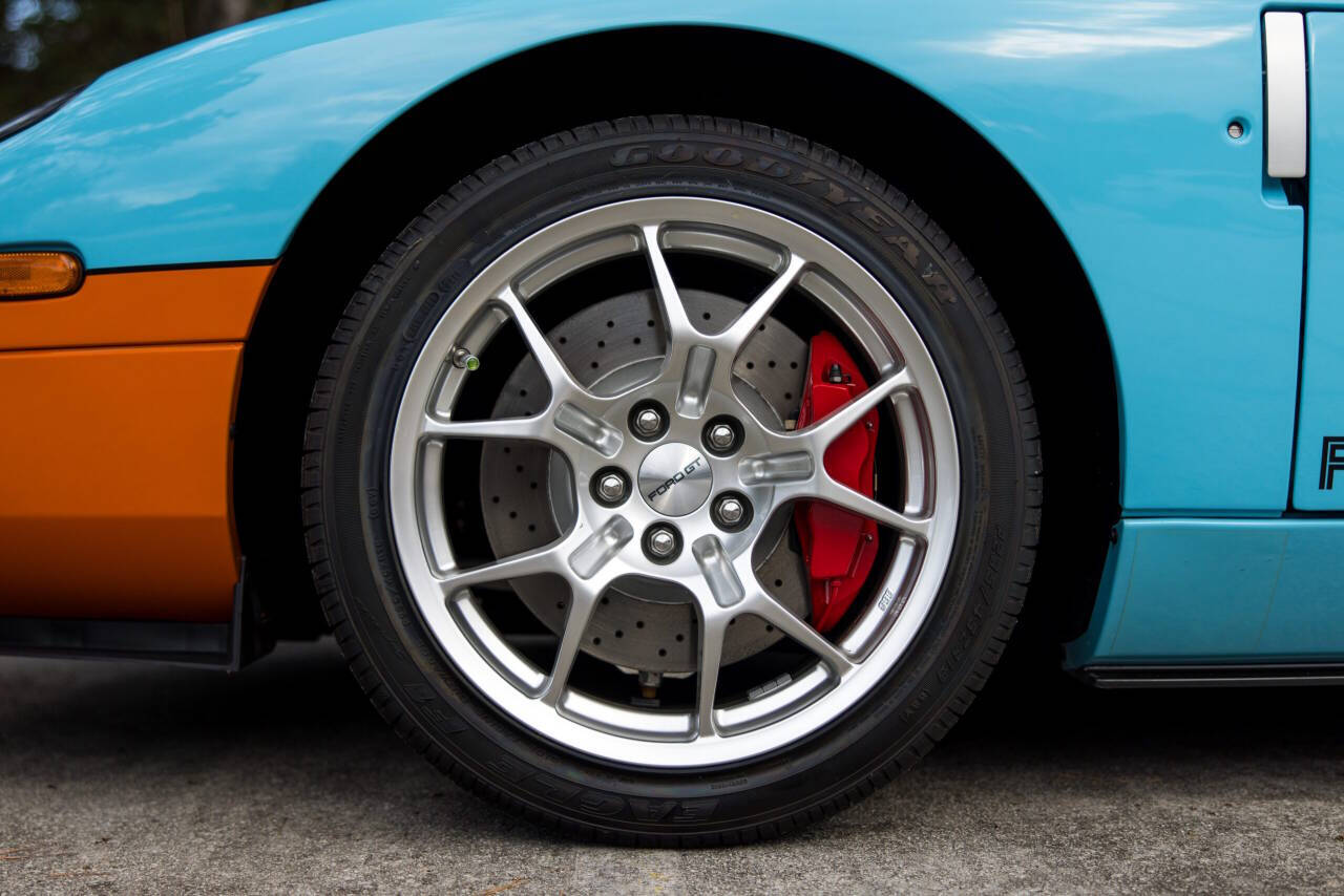 2006 Ford GT 13