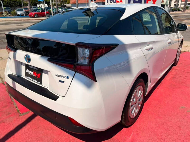 2022 Toyota Prius L Eco