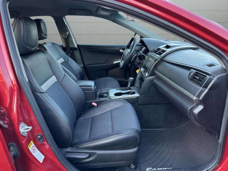 2014 Toyota Camry SE