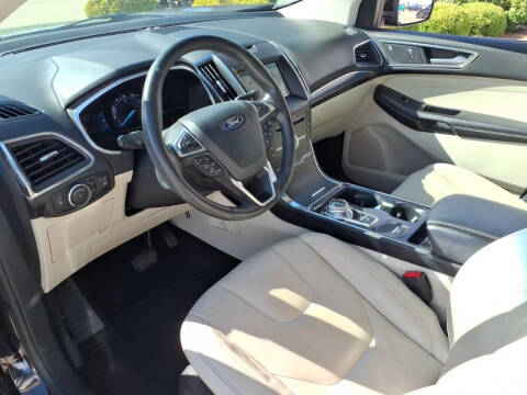 2019 Ford Edge Titanium