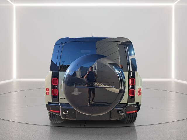 2023 Land Rover Defender 110 X-Dynamic SE