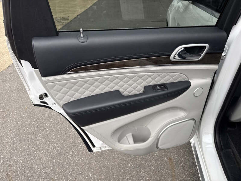 2018 Jeep Grand Cherokee Summit