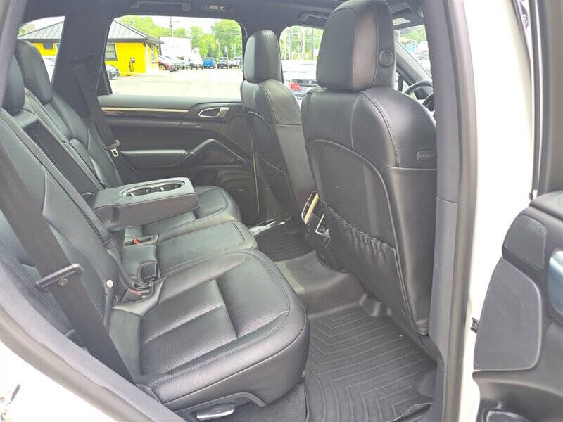 2018 Porsche Cayenne S E-Hybrid Platinum Edition
