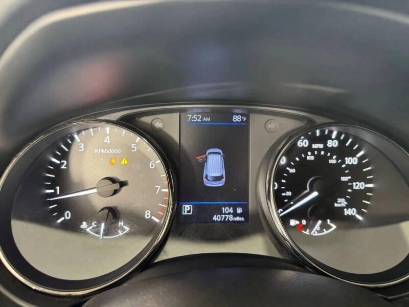 2020 Nissan Rogue SV