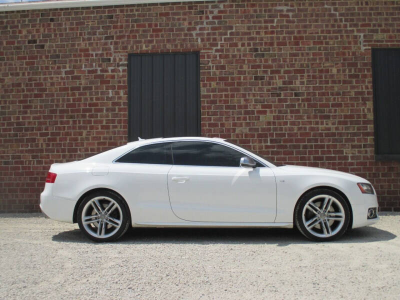 2010 Audi S5 for sale at Styln Motors LLC in El Paso IL