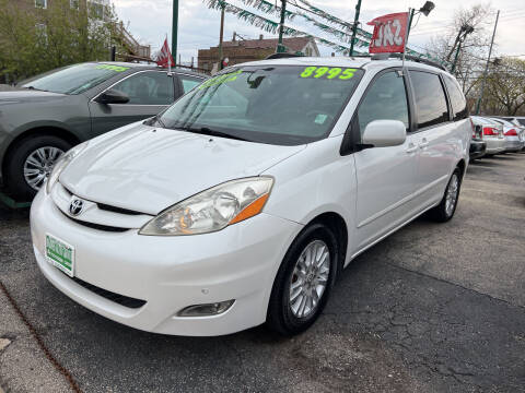 2009 Toyota Sienna for sale at Barnes Auto Group in Chicago IL