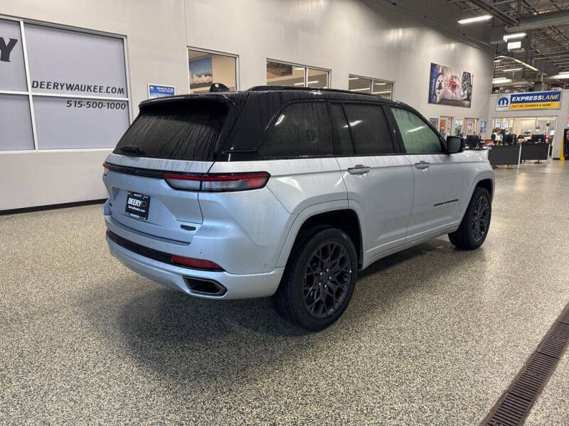 2025 Jeep Grand Cherokee Summit