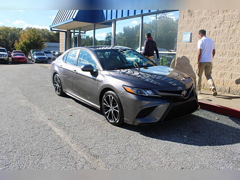 2020 Toyota Camry Hybrid SE
