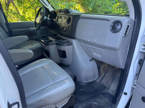 2014 Ford E-Series E-350 SD