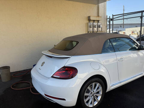 2018 Volkswagen Beetle Convertible 2.0T S with Style and Comfort