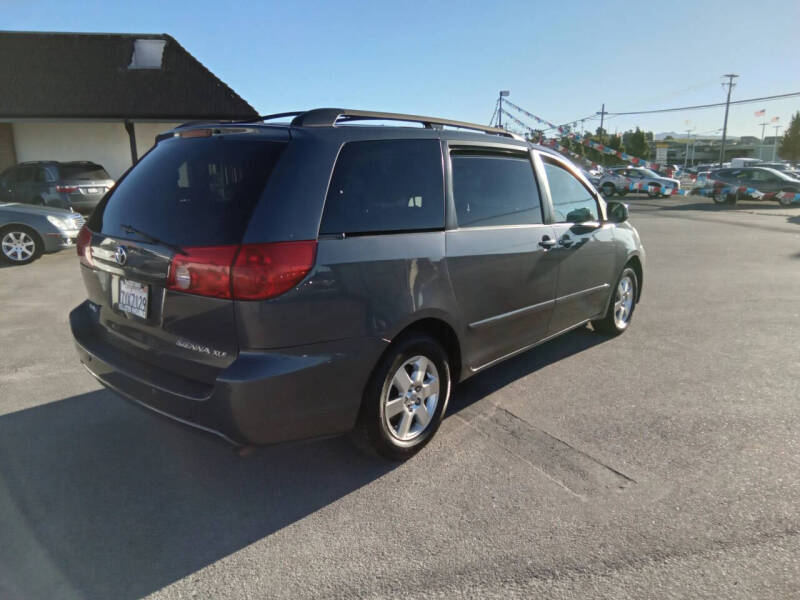 2009 Toyota Sienna