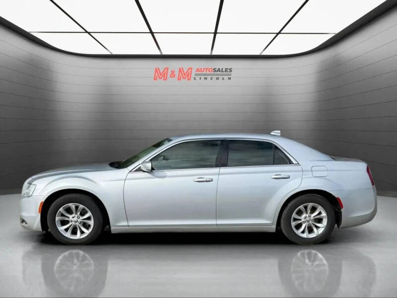 2019 Chrysler 300