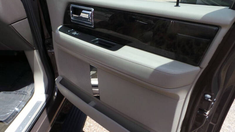 2016 Lincoln Navigator Select