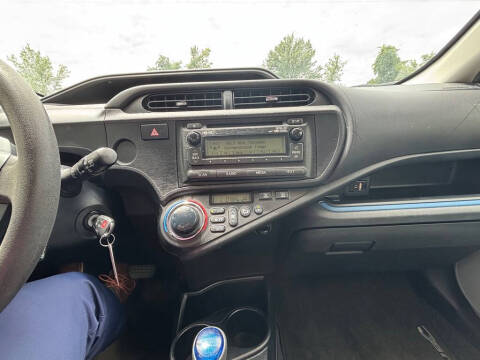 2013 Toyota Prius c