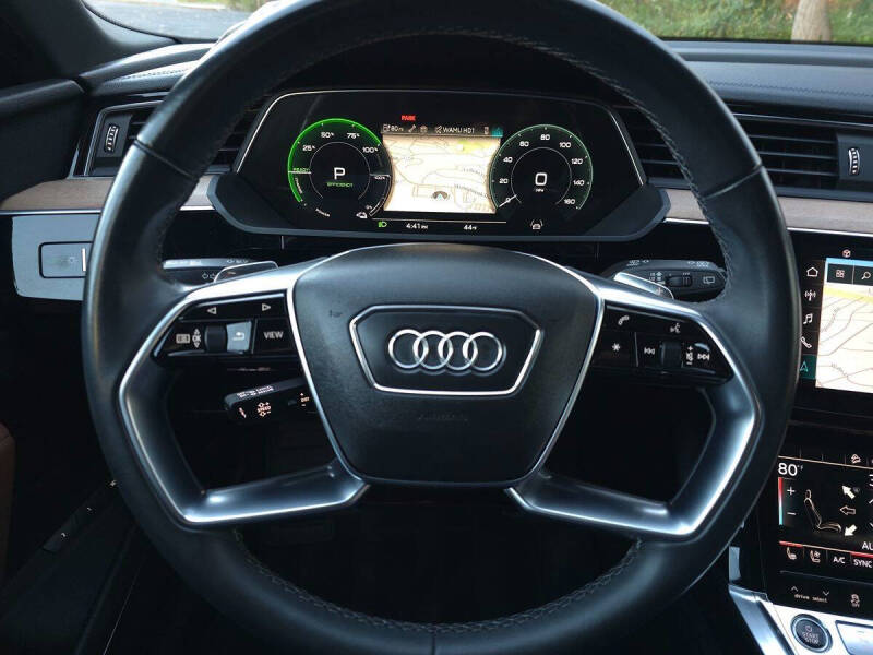 2024 Audi Q8 e-tron quattro Premium Plus