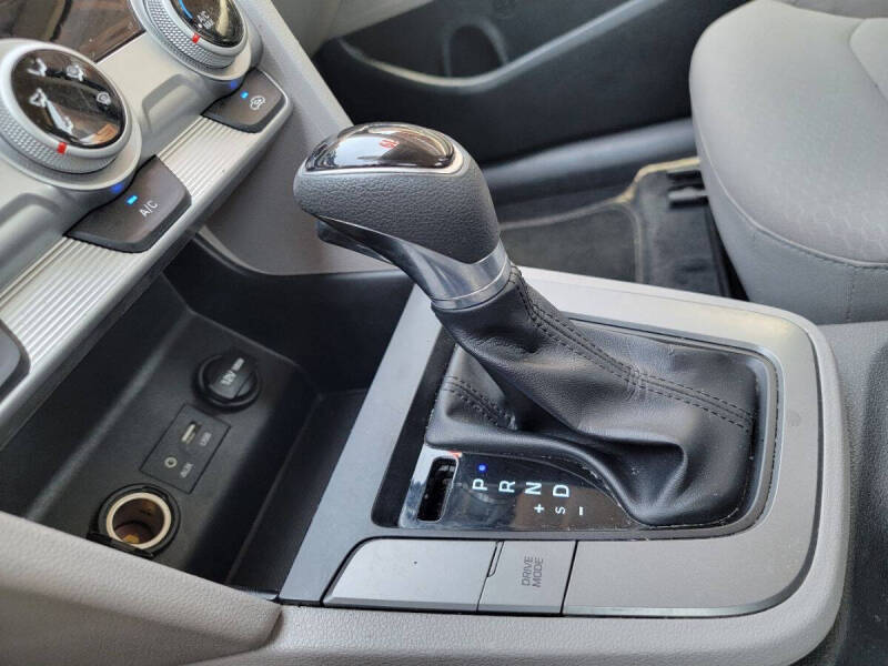 2019 Hyundai Elantra