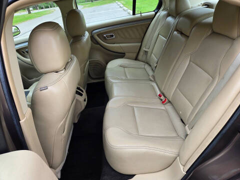 2015 Ford Taurus SEL