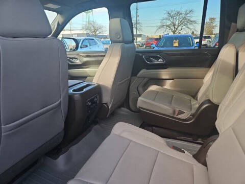 2023 Chevrolet Suburban LT