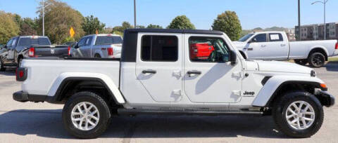 2023 Jeep Gladiator Sport S
