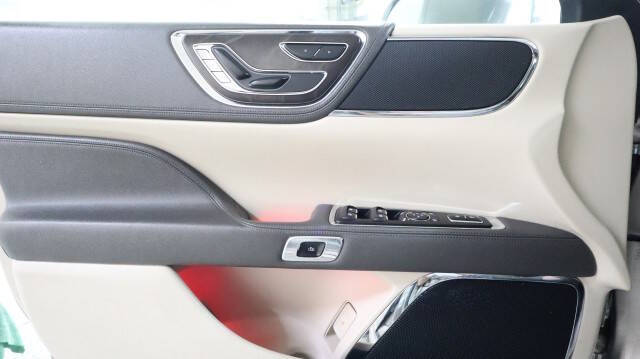 2018 Lincoln Continental Select