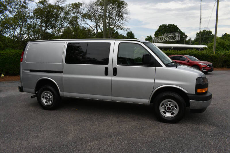 2023 GMC Savana 2500
