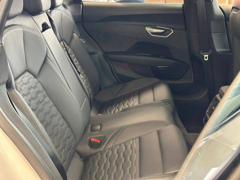 2022 Audi e-tron GT quattro Prestige