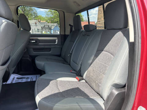2015 RAM 1500 SLT