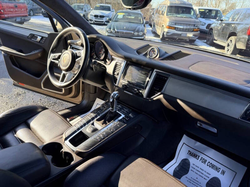 2015 Porsche Macan Turbo