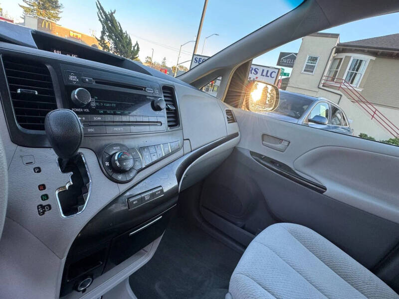 2014 Toyota Sienna