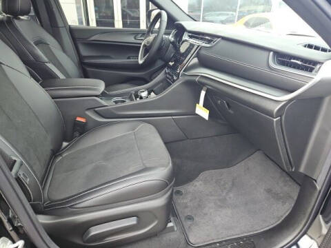 2024 Jeep Grand Cherokee Laredo